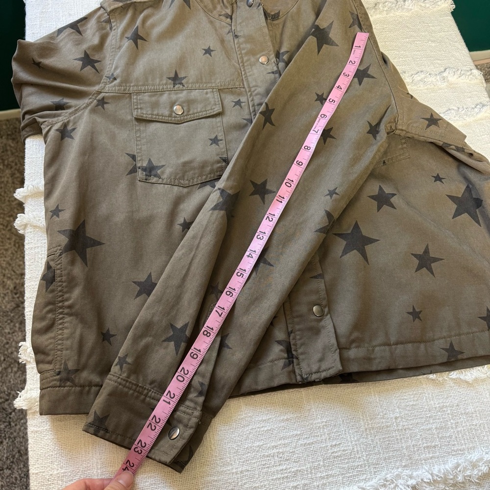 By Together Army Green Military Style Jacket Green w/ Black Stars Sz Large - Picture 9 of 9